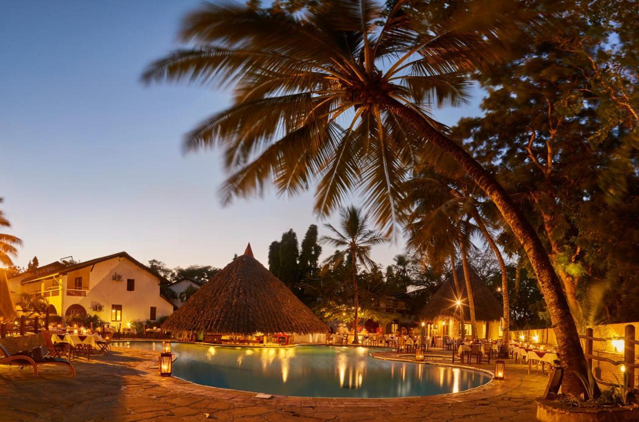 Pinewood Beach Resort And Spa Diani Beach Exterior photo